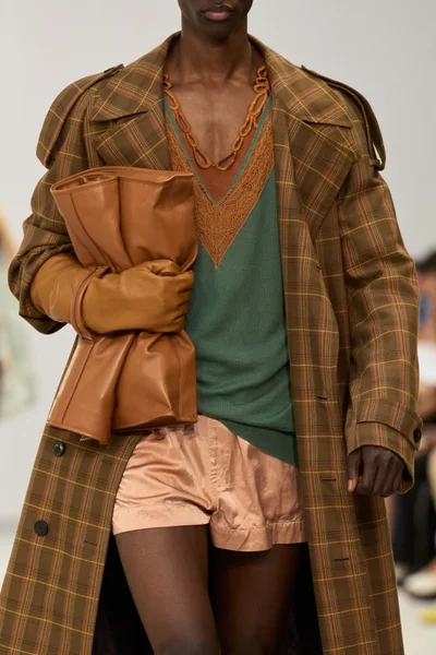 Look 64